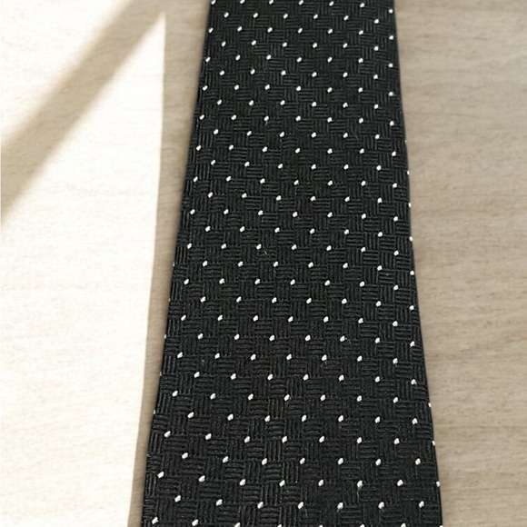 Andrew Scott Black Silk Tie - Picture 3 of 4
